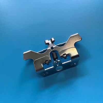 주문 몬포르스 너비 내기 기계 성분은 단일의 스프링 보호기 스테인레스철 재료를 고정합니다 online manufacture