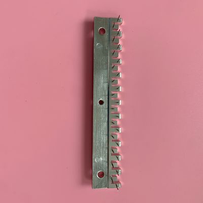 주문 Monforts Stenter 기계 부품 핀 플레이트 구리 탄소강 재료 바늘 니켈 도금 온라인 제조